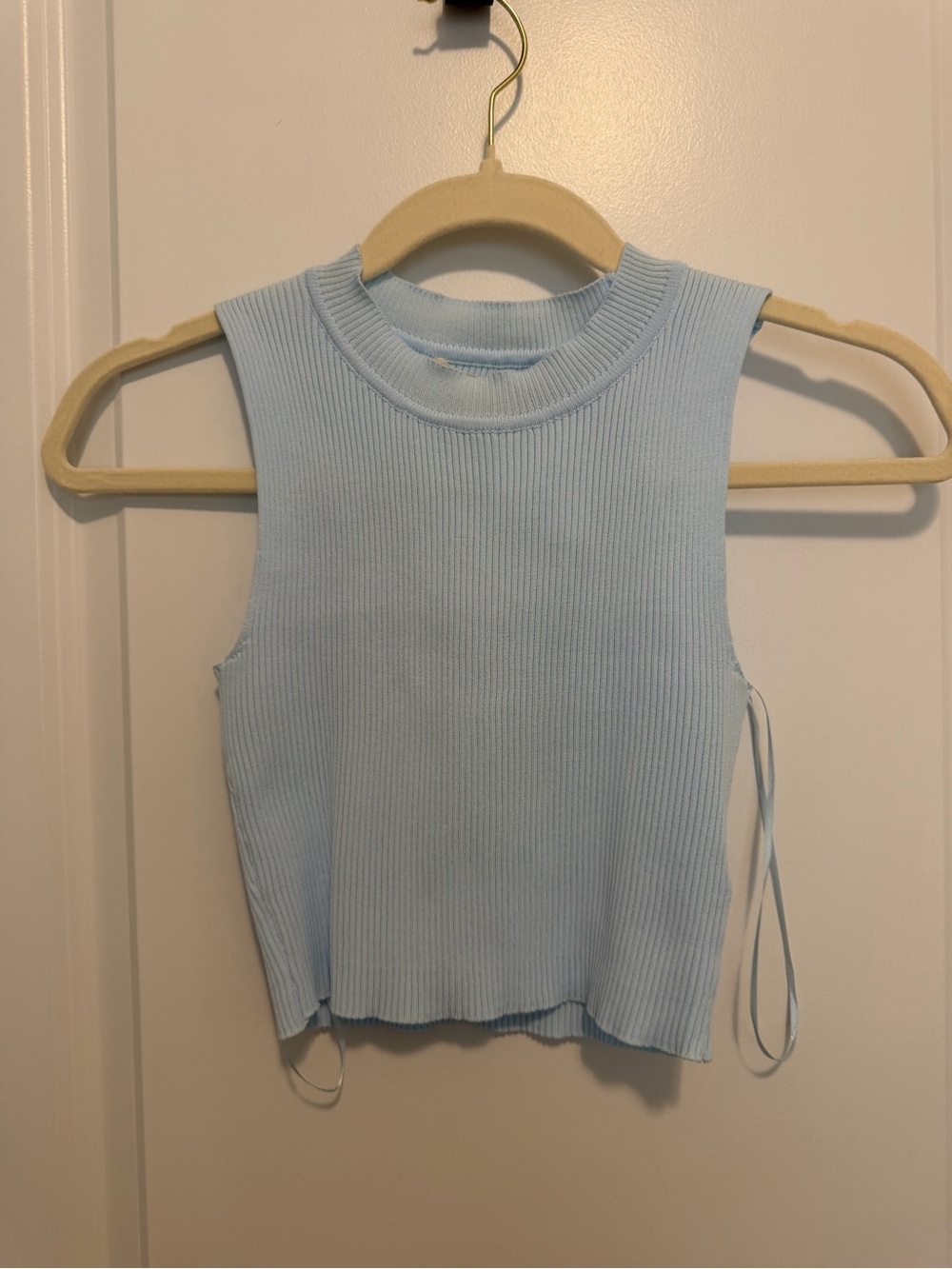 Ribbed Sleeveless Crop Top - Pale Blue